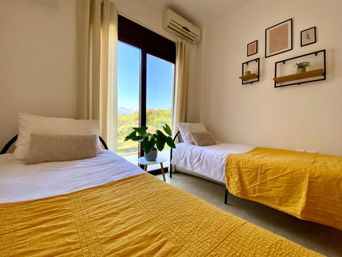 Seaview With Shared Pool, Almyrida Appartement La Canée